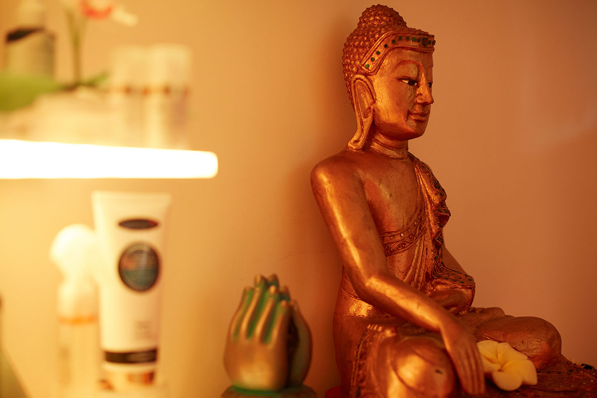 Sessione di Yoga della Risata Shanti